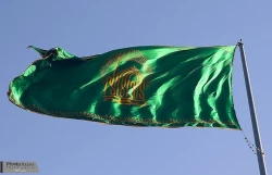 پرچمِ بار گاه امام رضا(ع) در تاسيسات هسته‌اي نطنز به اهتزاز درآمد