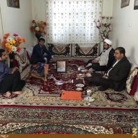 خادمان امام رضا(ع) با خانواده شهيدان منا در مازندران ديدار كردند