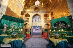 تعويض پوشش ضريح و پرچم گنبدِ بار گاهِ ملكوتي امام رضا(ع) 