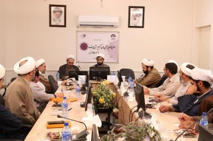 نشست موضوع شناسي آيينهاي تكريم اهل بيت(ع) و آسيبهاي آن برگزار شد