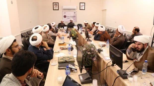 نشست موضوع شناسي آيينهاي تكريم اهل بيت(ع) و آسيبهاي آن برگزار شد