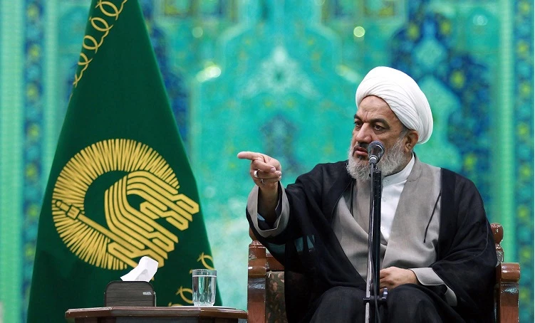 حرم مطهر رضوي به مناسبت ايام ولادت  امام هادي(ع) غرق در سرور و شادي شد