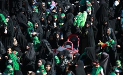 محفل شيرخوارگان حسيني در حرم رضوي