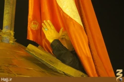 مراسم تعويض پرچم حرم مطهر امام حسين(ع) +تصاوير