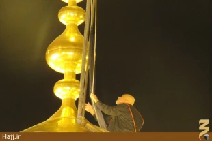 مراسم تعويض پرچم حرم مطهر امام حسين(ع) +تصاوير