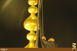 مراسم تعويض پرچم حرم مطهر امام حسين(ع) +تصاوير