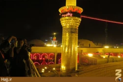 مراسم تعويض پرچم حرم مطهر امام حسين(ع) +تصاوير