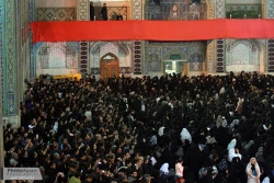 برپايي مراسم عزاي حسيني در حرم امام رضا (ع) 