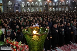 مراسم شام غريبان امام حسين(ع) در حرم رضوي 