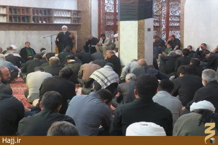 عزاداري زائران ايراني در سرداب علقمي حرم حضرت ابوالفضل