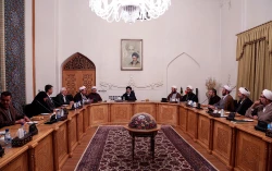 اجتماع  مدافعين حرم در مشهد برگزار شد