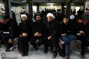 طلاب در صف نام نويسي براي اربعين+تصاوير