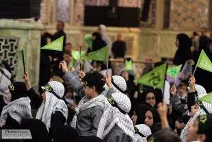 حرم مطهر رضوي در سالروز شهادت بانوي خردسال كربلا غرق در عزا و ماتم شد
