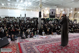حرم مطهر رضوي در سالروز شهادت بانوي خردسال كربلا غرق در عزا و ماتم شد