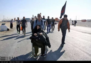 تصاویری جذاب از زایران حسینی در مرز مهران