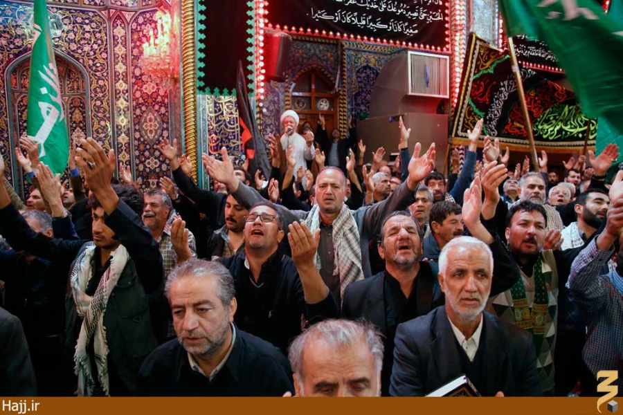  عزاداري زائران ايراني در قالب موكب امام رضا