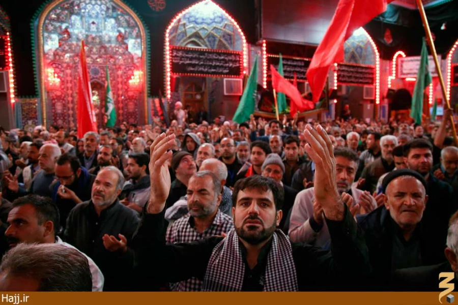  عزاداري زائران ايراني در قالب موكب امام رضا
