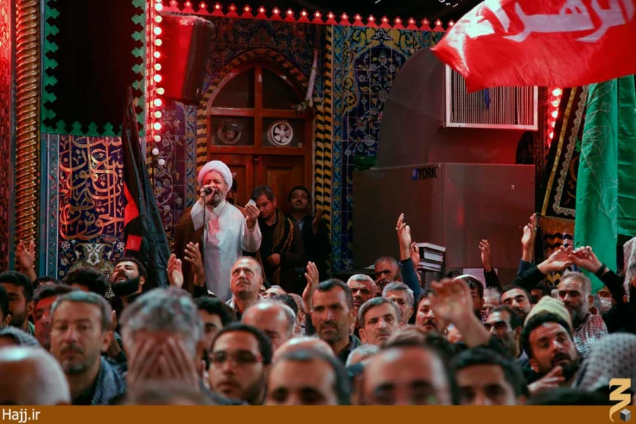 عزاداري زائران ايراني در قالب موكب امام رضا
