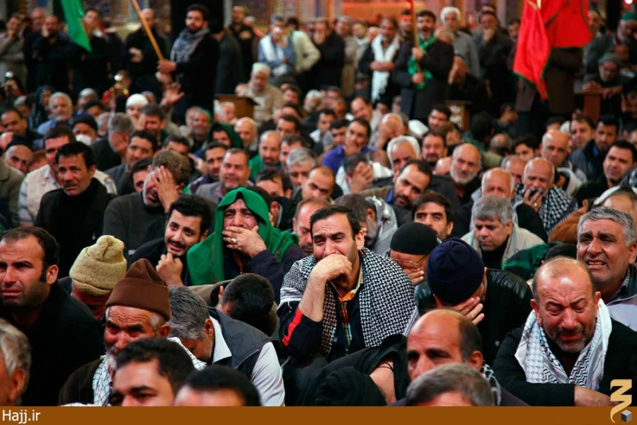  عزاداري زائران ايراني در قالب موكب امام رضا