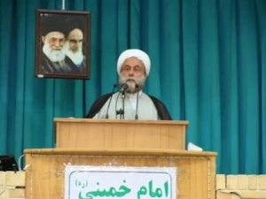 اجتماع زائرین اربعین حسینی در همدان