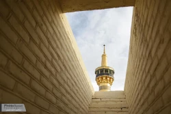 اهتزاز پرچم سبز رضوي بر فراز گنبد امام رضا+تصاوير