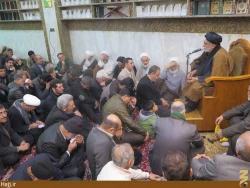 گزارش تصويري   عزاداري زائران ايراني در سرداب حرم مطهر حضرت ابوالفضل(ع) 