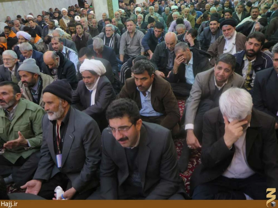 گزارش تصويري   عزاداري زائران ايراني در سرداب حرم مطهر حضرت ابوالفضل(ع) 