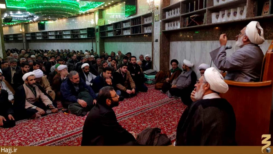 عزاداري زائران ايراني در سرداب حرم حضرت عباس  تصاوير