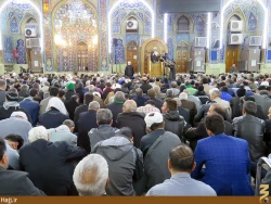 سخنراني و عزاداري در آستان قدس حسيني