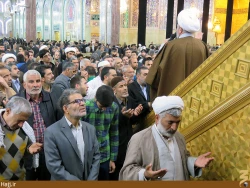 سخنراني و عزاداري در آستان قدس حسيني