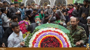 مادر شهيد پس از شنيدن خبر شهادت فرزندش درگذشت  تشيع همزمان پيكر شهيد و مادر شهيد در كربلاي معلي