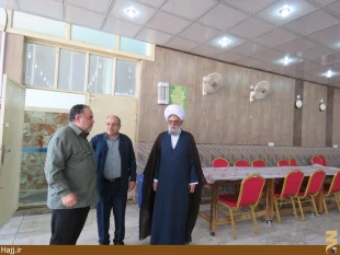 بازديد مسئول‌دفترنمايندگي‌بعثه از آشپزخانه امام زاده سيد محمد