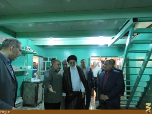 بازديد حجت الاسلام  والمسلمين قاضي عسكر از آشپزخانه امام زاده سيد محمد
