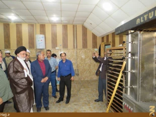 بازديد حجت الاسلام  والمسلمين قاضي عسكر از آشپزخانه امام زاده سيد محمد