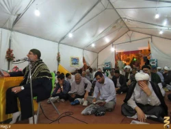 دعاي ندبه اي به رنگ انتظار در كنار پرچم سرخ حسيني تصاوير
