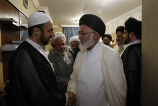 بازديد نماينده ولي فقيه و سرپرست حجاج ايراني از بعثه مراجع عظام تقليد در مدينه منوره 