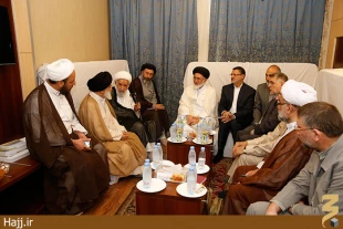  ديدار سرپرست حجاج ايراني با نمايندگان بعثه هاي مراجع عظام در مدينه منوره 
