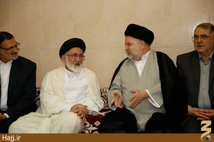  ديدار سرپرست حجاج ايراني با نمايندگان بعثه هاي مراجع عظام در مدينه منوره 