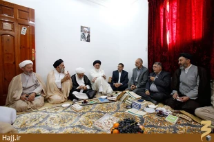  ديدار سرپرست حجاج ايراني با نمايندگان بعثه هاي مراجع عظام در مدينه منوره 