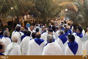 دومين كاروان جانبازان ؛‌ پس از احرام بستن در مسجد شجره عازم مكه مكرمه شدند