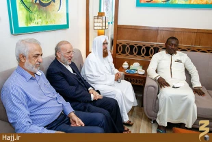 ديدارهيئت حج غنا با سرپرست حجاج ايراني درمكه
