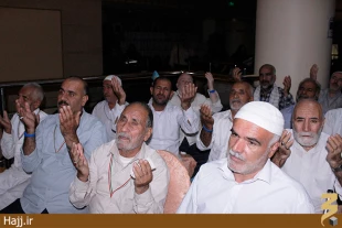نجواي كميل زائران ايراني در مدينه منوره گزارش تصويري 