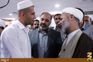 توسل مادر دوشهيد در مدينه منوره  لبخند رضايت جانباز اهل سنت از زيارت حرم نبوي