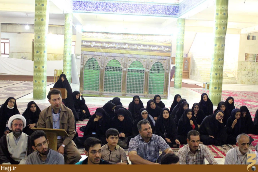 دانشجويان زائر بافضائل و تاريخ زندگاني امير المؤمنين آشنا مي شوند