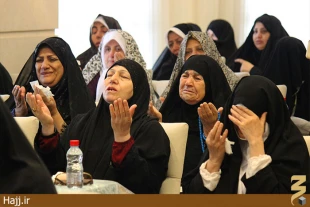 زائران مدينه بعد درمحافل انس و معرفت حضور پرشوري دارند