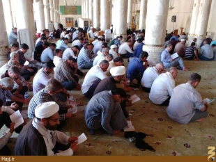 دعاي عرفه در مسجد كوفه