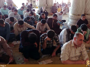 دعاي عرفه در مسجد كوفه