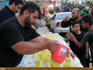 توزيع بيش از 15 هزار ليوان شربت در يك ايستگاه صلواتي دهه عاشورا