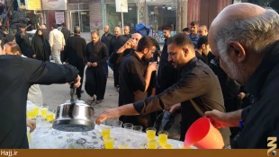 توزيع بيش از 15 هزار ليوان شربت در يك ايستگاه صلواتي دهه عاشورا