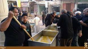 توزيع بيش از 15 هزار ليوان شربت در يك ايستگاه صلواتي دهه عاشورا